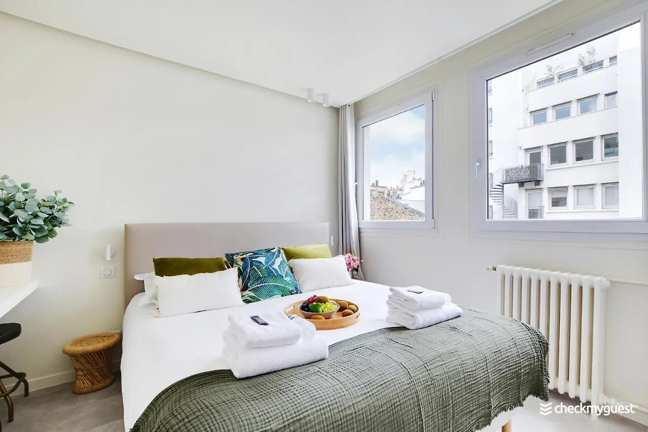 Cmg Ponthieu /Champs-Elysees Paris Apartamento